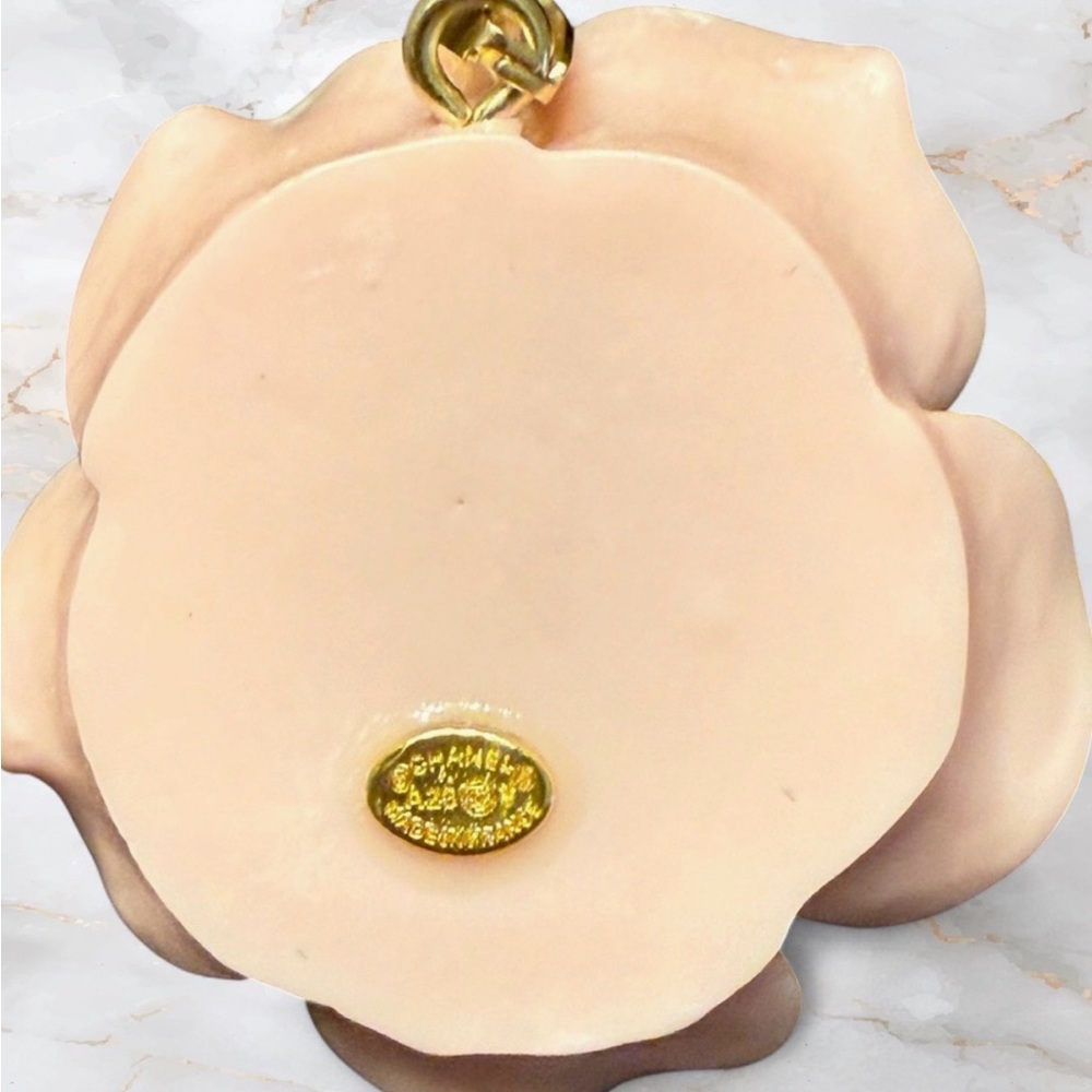 Authentic Pendant CHANEL 23A Pink Resin Camellia Pendant Charm - Picture 8 of 9